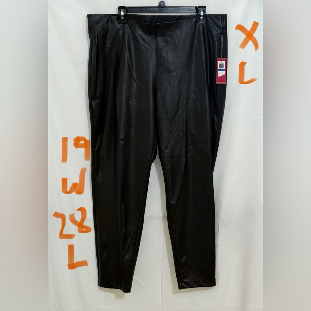 Vince Camuto Black Faux Leather Capri Pants with Tapered Leg